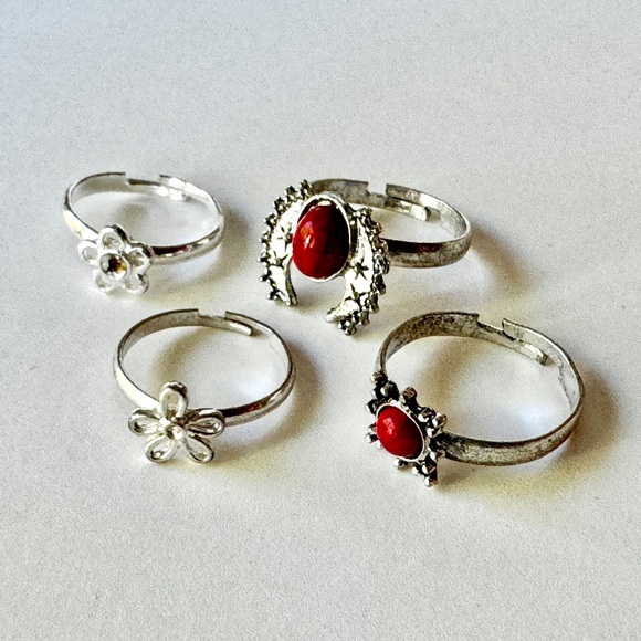 Stackable Fashion Rings, Set of 4 adjustable. silver red - Picture 1 of 9